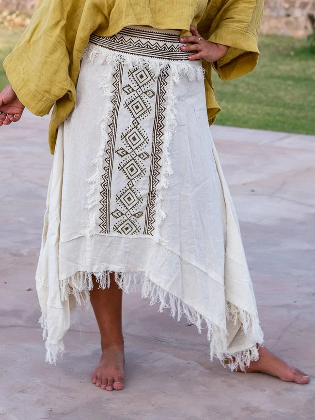 Nirvighna Skirt